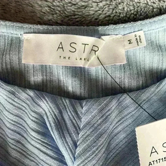 ASTR the Label Twist Cutout Bodysuit in Blue Size Medium NWT - Picture 4 of 8